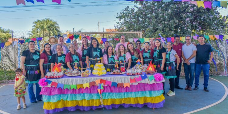 SCFV Ser Mais 1 e 2 de Selvíria realizam festa caipira