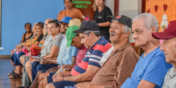 CRAS de Selvíria realiza ação em homenagem ao Dia da Pessoa Idosa