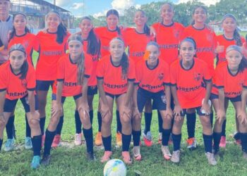 Futebol feminino sub-14 de Ilha Solteira conquista medalha de prata