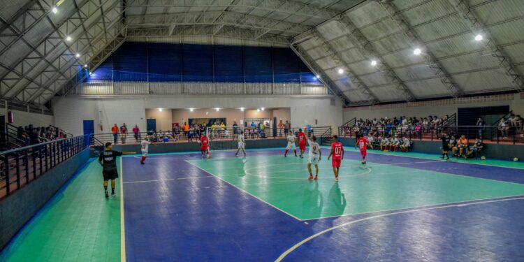 Ginásio sedia primeiro evento após reforma em Selvíria