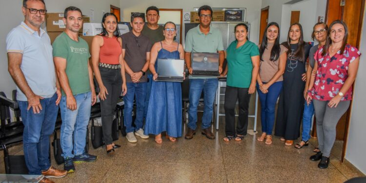 Prefeitura entrega materiais e equipamentos para unidades de saúde de Selvíria