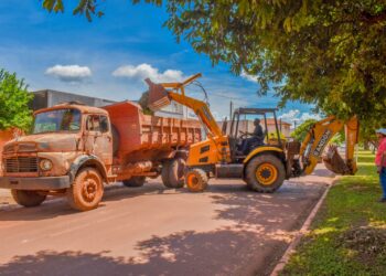 Prefeitura de Selvíria continua com mutirão de limpeza em todas as regiões
