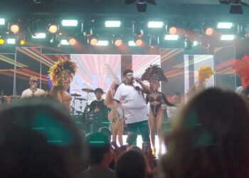 Com Vai-Vai, Elektra e muitas atrações, Ilha Folia 2026 reúne multidão na Praça dos