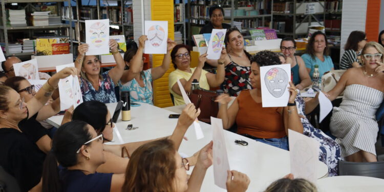 Projeto realiza oficina de máscaras africanas