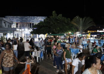 2ª Feira do Pescado atrai grande público na Praça dos Paiaguás