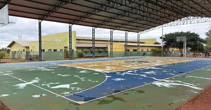 Quadra poliesportiva na escola José Dodô; Inauguração é nesta quarta